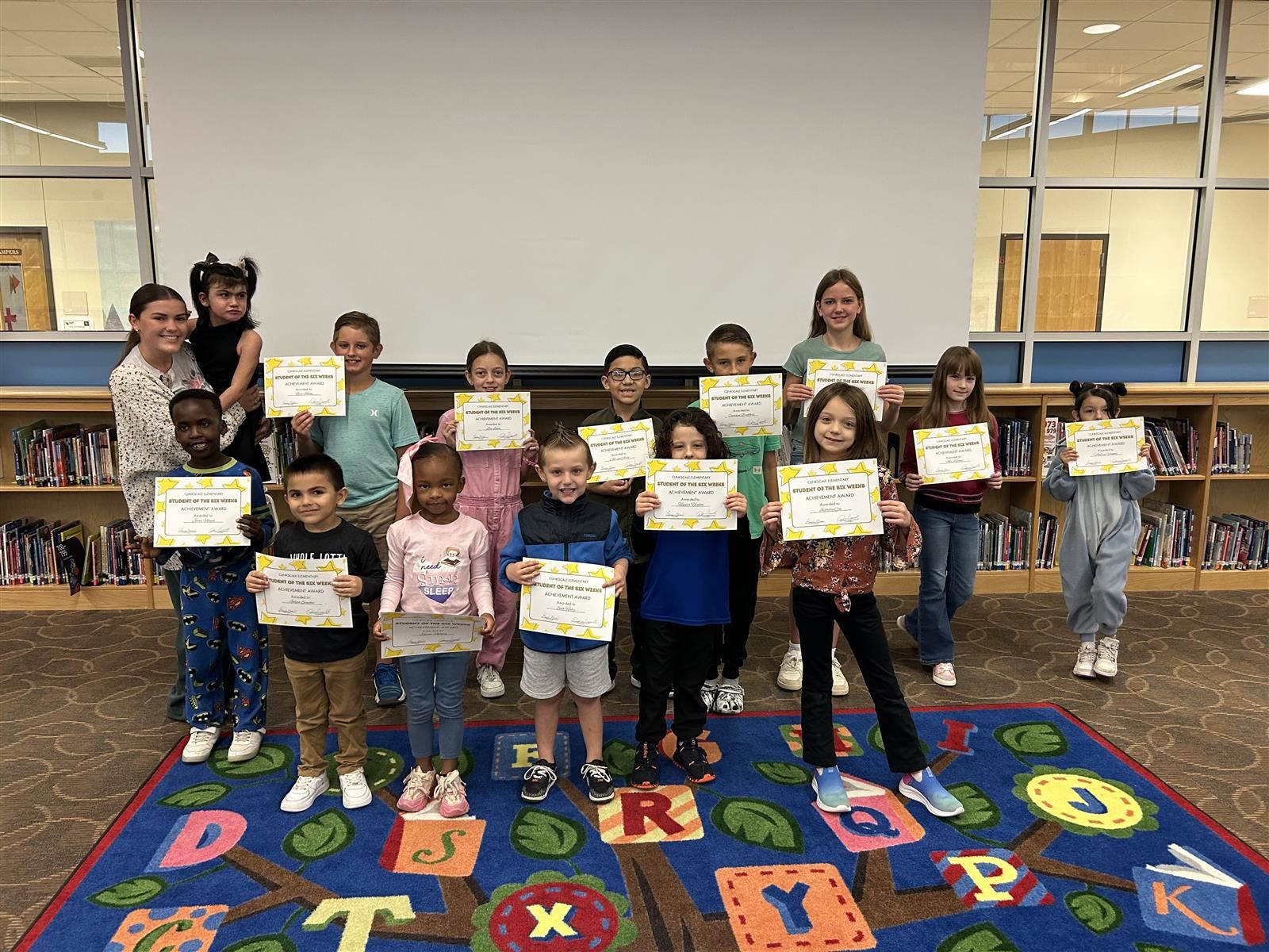  Picture of students of the six weeks.